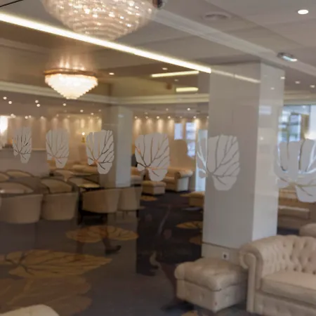 Отель Paradis 4*