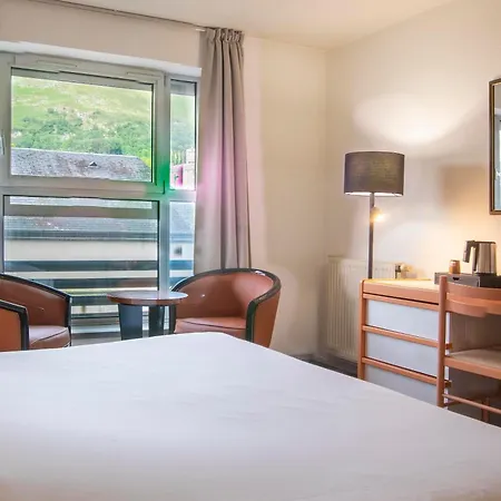 Отель Paradis 4*