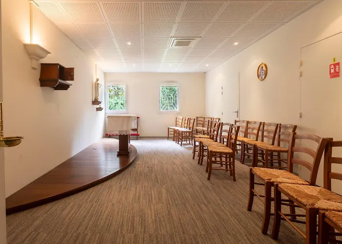 ホテル オテル パラディ ルルド