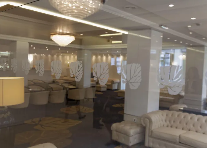 オテル パラディ ホテル ルルド